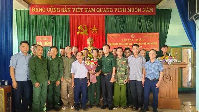 Ra mắt Câu lạc bộ Cựu chiến binh tự quản bảo vệ môi trường thôn Hà Tiến xã Sơn Ninh