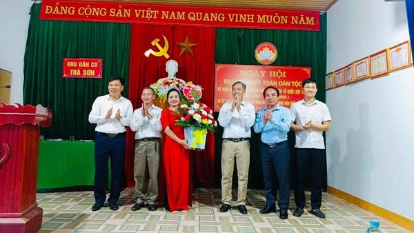 Vui tươi Ngày hội đại đoàn kết toàn dân tộc tại thôn Trà Sơn xã Sơn Ninh                   